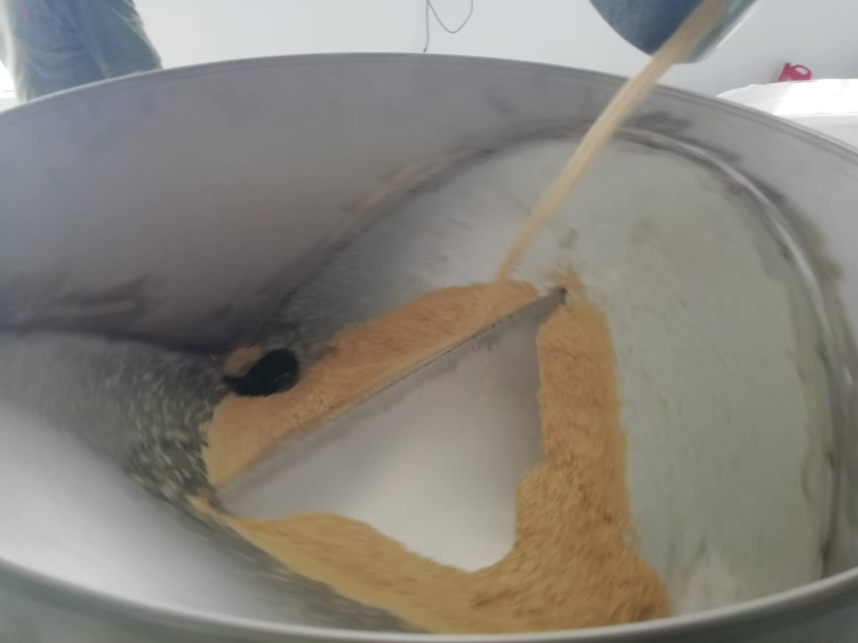 河北省黃驊市石磨面粉機(jī)生產(chǎn)線，日處理小麥30噸